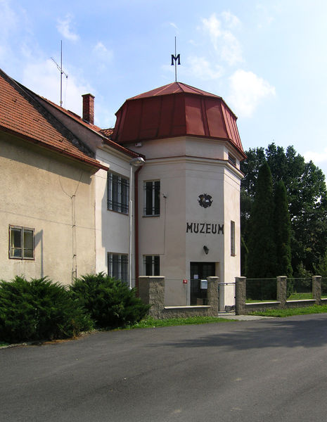 Soubor:Netvořice, municipal museum.jpg