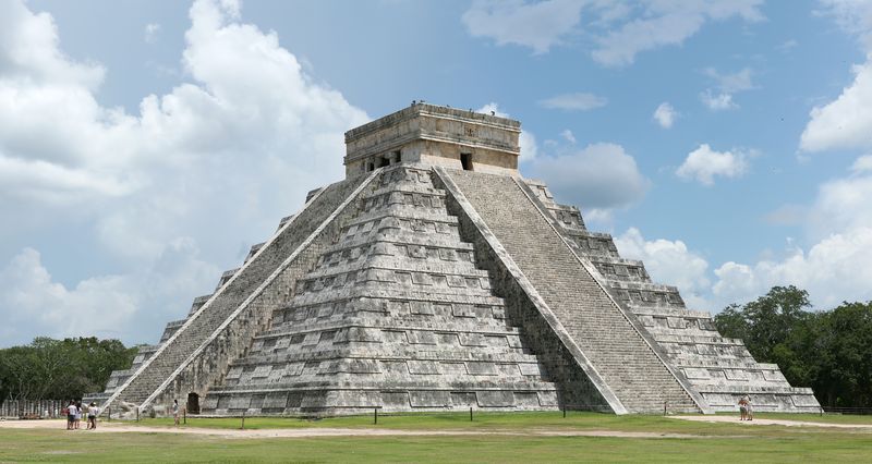 Soubor:Chichen Itza 3.jpg