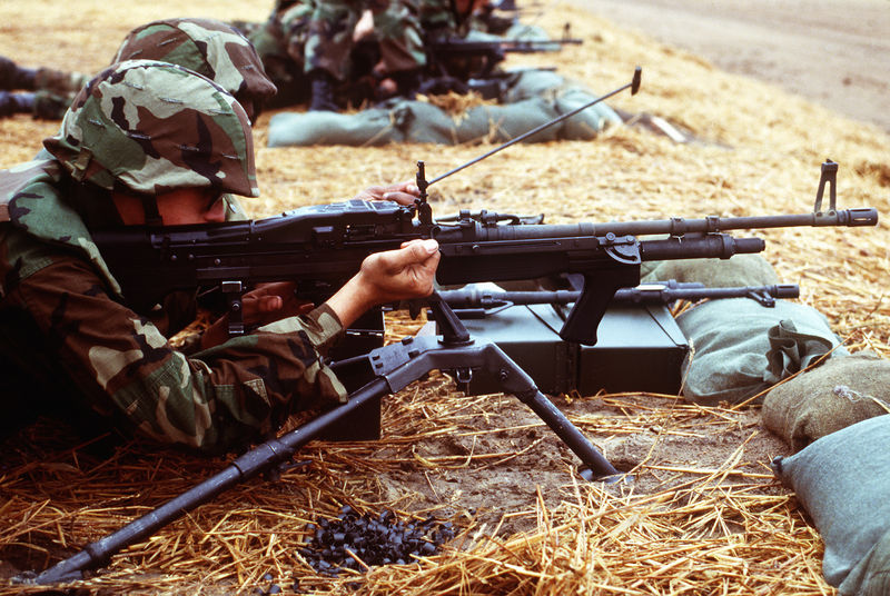 Soubor:M60 machine gun DM-ST-90-01312.jpg