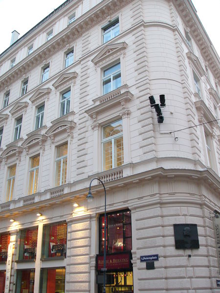 Soubor:TGM house in Wien.jpg