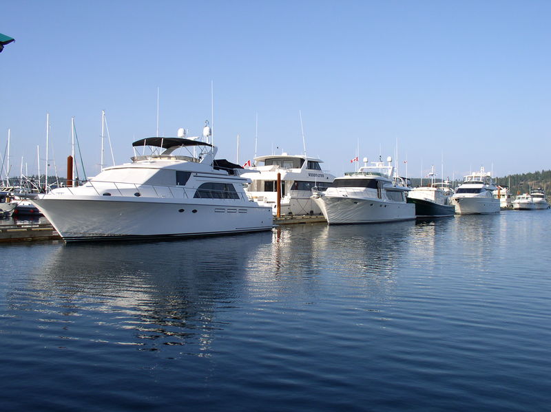 Soubor:Motor Yachts.jpg