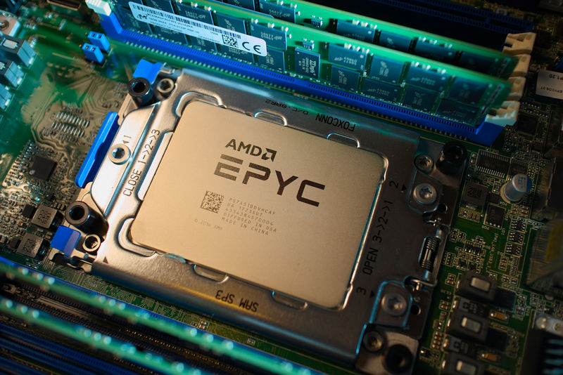 Soubor:Computer-AMD-EPYC-7451-PS7451BDVHCAF-Flickr-2019.jpg