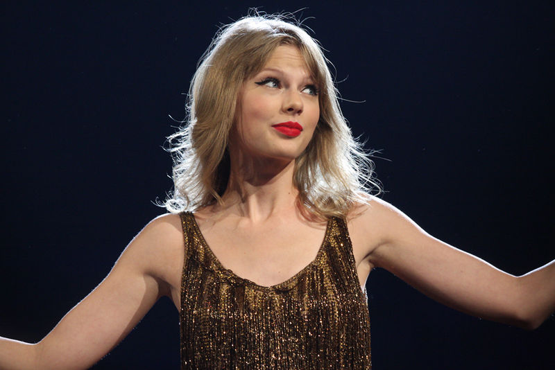 Soubor:Taylor Swift-Speak Now Tour-EvaRinaldi-2012-02.jpg