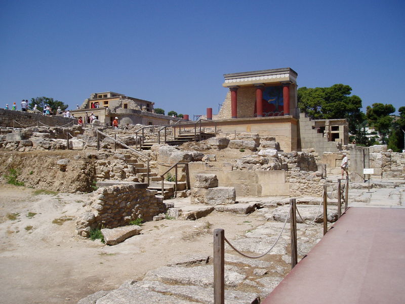 Soubor:Crete-Palace-Knossos.JPG