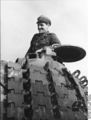 Bundesarchiv Bild 101I-244-2323-07A, Ostfront-Süd, Panzersoldat.jpg