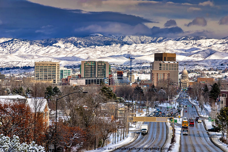 Soubor:City of Boise and School Bus winter-2013-Flickr.jpg