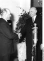 Bundesarchiv B 145 Bild-F001192-0003, Bonn, Besuch Jean Monnet, Konrad Adenauer.jpg