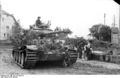 Bundesarchiv Bild 101I-301-1955-32, Nordfrankreich, Panzer V (Panther) mit Infanterie.jpg