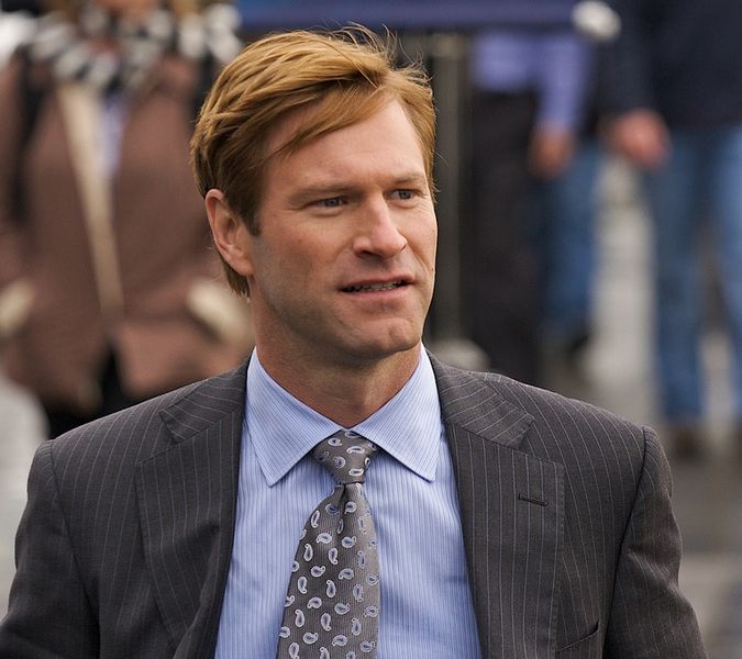 Soubor:Aaron-Eckhart-Traveling.jpg