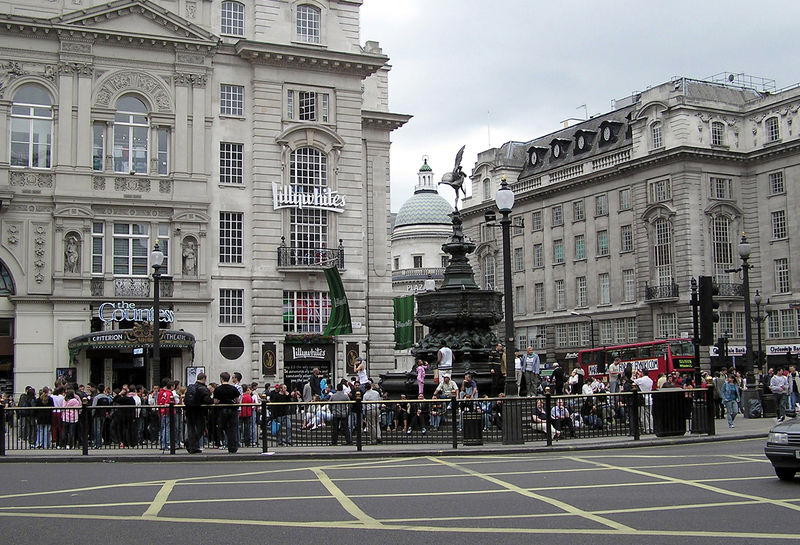 Soubor:Piccadilly.circus.eros.arp.jpg