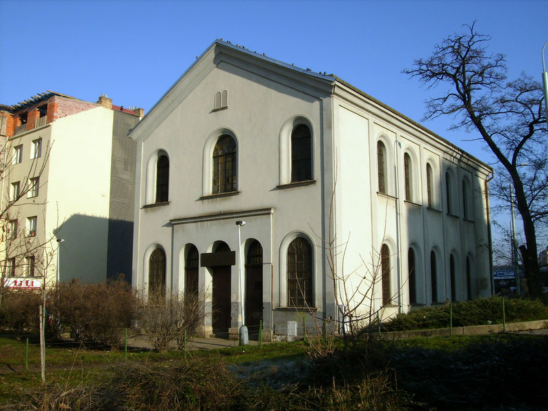 Soubor:Libenska synagoga 2.jpg