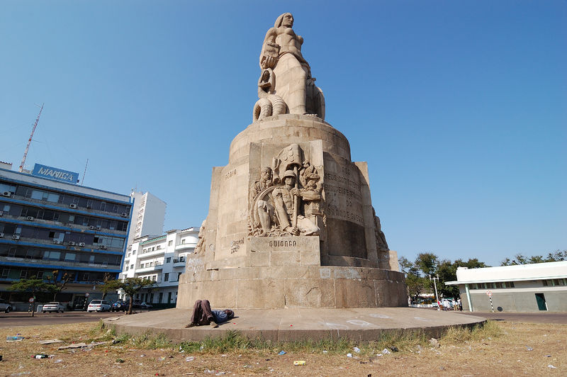 Soubor:2009 Praça dos Trabalhadores Maputo Mozambique 3857861679.jpg