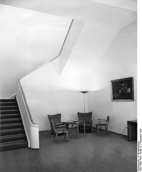 Soubor:Bundesarchiv B 145 Bild-057829, Bonn, Palais Schaumburg.jpg