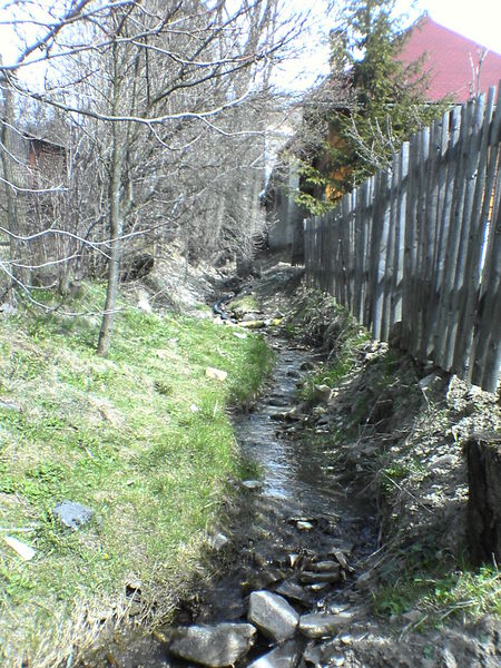 Soubor:Konská Nameless Creek.JPG