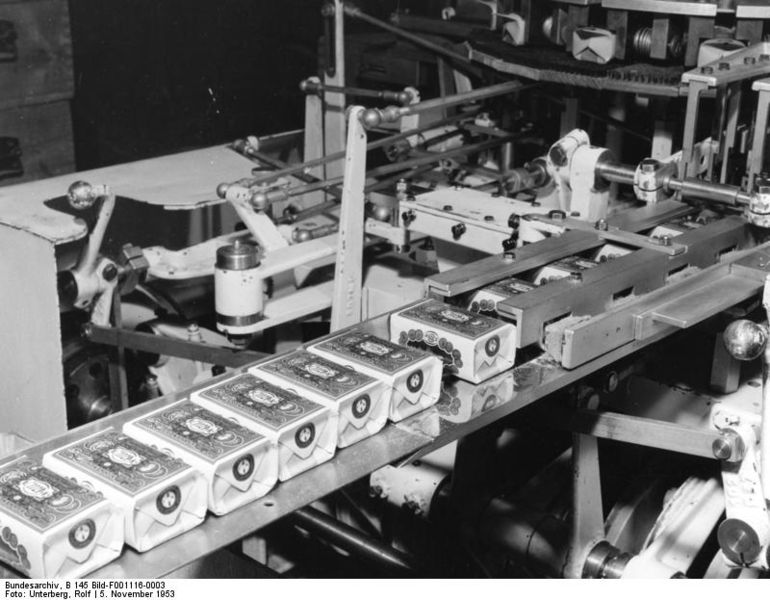 Soubor:Bundesarchiv B 145 Bild-F001116-0003, Köln, Eau de Cologne und Parfümerie Fabrik 4711.jpg