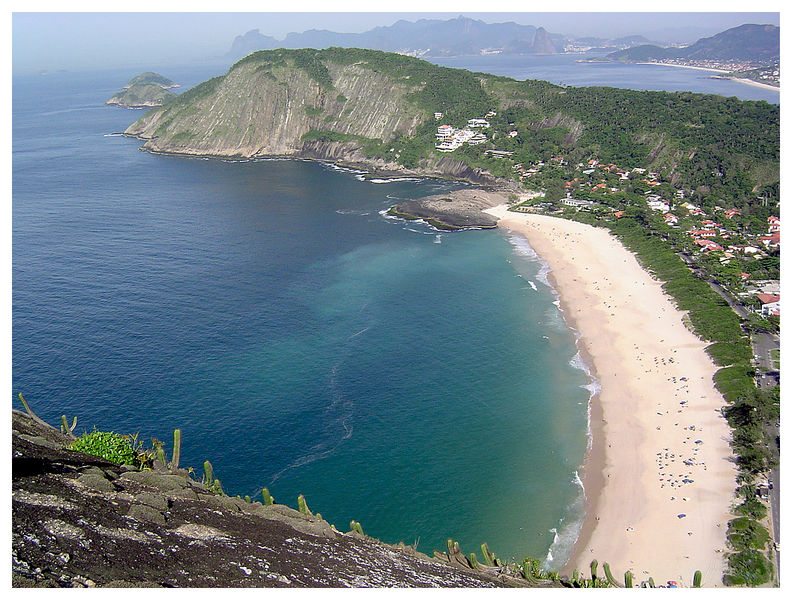 Soubor:Itacoatiara beach.jpg