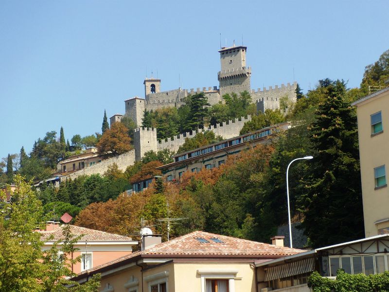 Soubor:Rocca di San Marino.JPG