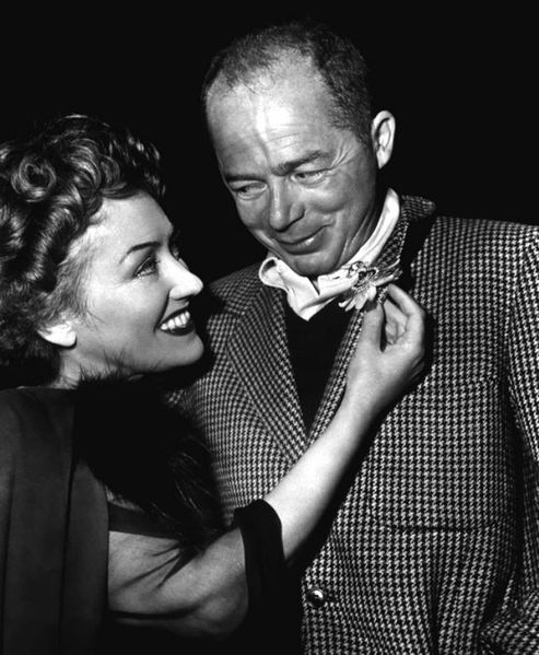 Soubor:Gloria Swanson & Billy Wilder - ca. 1950.JPG