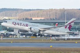 Qatar Airways Boeing 787-8 Dreamliner - A7-BCO - ZRH (24744228721).jpg