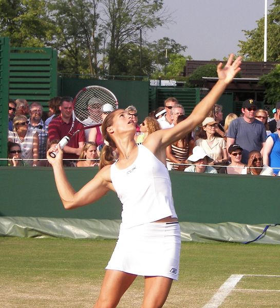 Soubor:AmelieMauresmoWimbledon2006.jpg