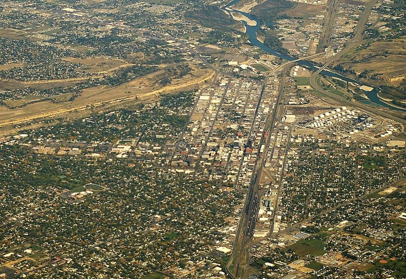 Soubor:Billings MT and Yellowstone River .jpg