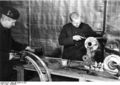 Bundesarchiv RH8II Bild-B0269-43 BSM, Peenemünde, Zwangsarbeiter.jpg