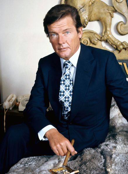 Soubor:Sir Roger Moore 3.jpg