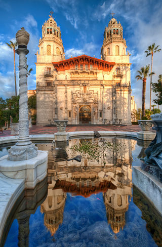 Hearst Castle in San Simeon.jpg