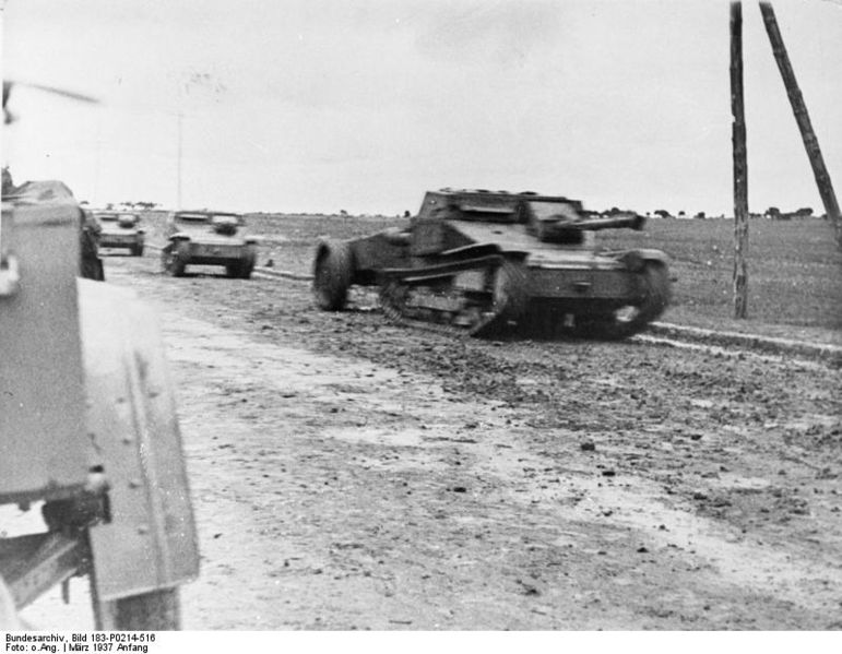 Soubor:Bundesarchiv Bild 183-P0214-516, Spanien, Schlacht um Guadalajara.jpg