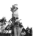 Bundesarchiv RH8II Bild-B1935-44, Peenemünde, Abschussrampe auf Eisenbahnwagen.jpg