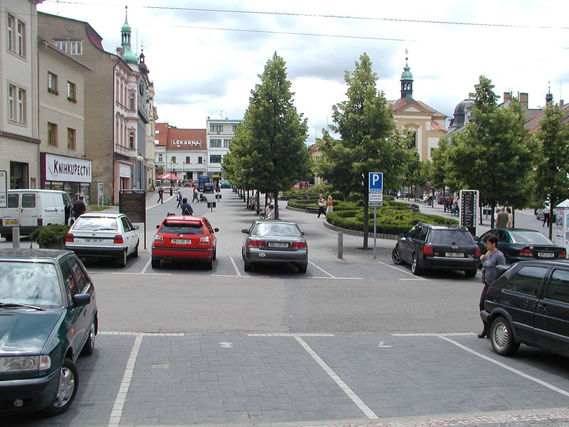 Soubor:Benesov square.jpg