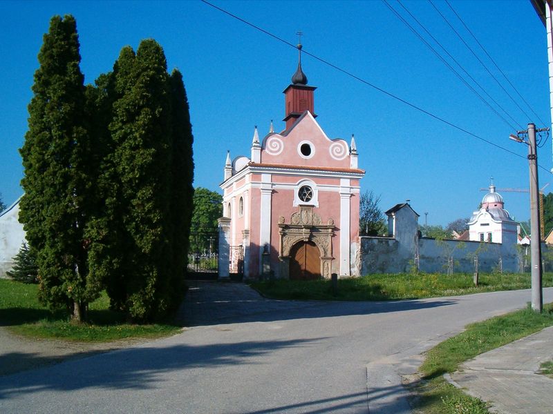 Soubor:Hřbitovní kaple.jpg