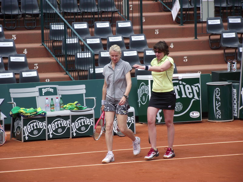 Soubor:Roland Garros 2014-Jana-Novotna-Natasha-Zvereva-Flickr.jpg