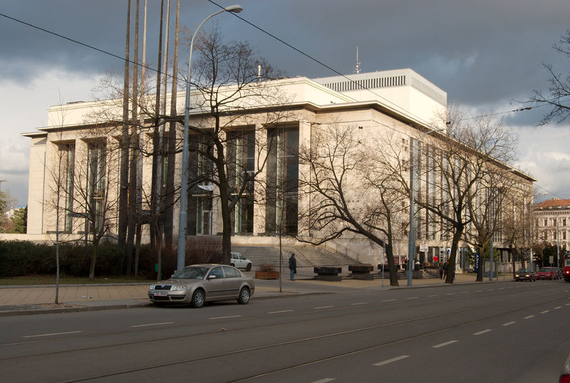 Soubor:Janáček Theatre (02).jpg