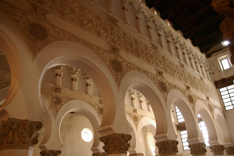 Soubor:Tolede.Santa Maria la Blanca.intérieur2.JPG