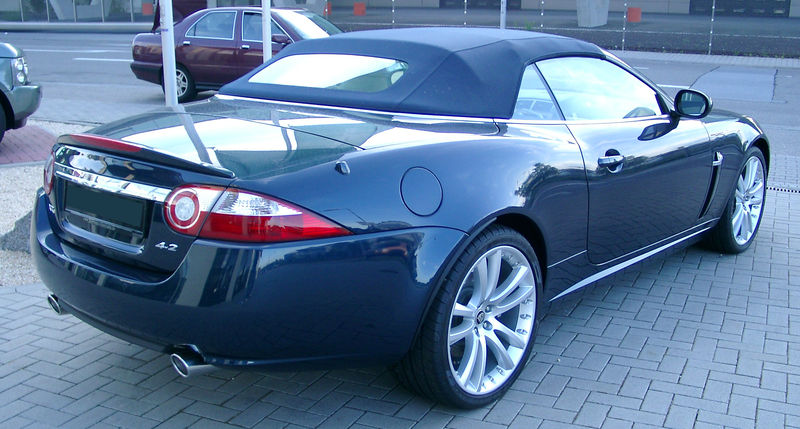 Soubor:Jaguar XK8 Cabriolet front 20070520.jpg