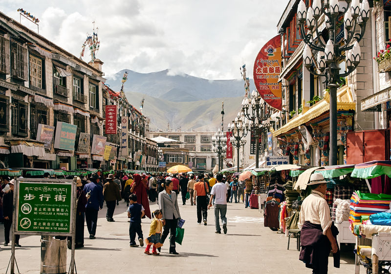 Soubor:Lhasa, Tibet-PSFlickr.jpg