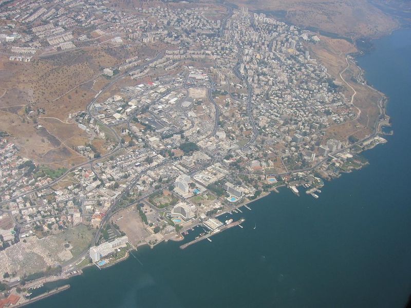 Soubor:Tiberias from air.JPG