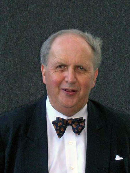 Soubor:AlexanderMcCallSmith.jpg