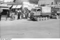 Bundesarchiv Bild 101I-049-1603-33, Jugoslawien, Raupenschlepper Ost mit Anhänger.jpg