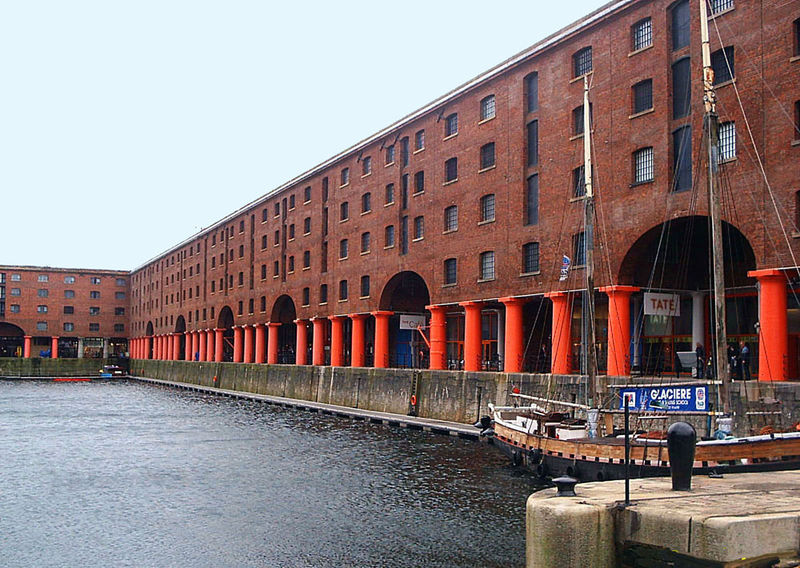 Soubor:Albert Docks Liverpool.jpg