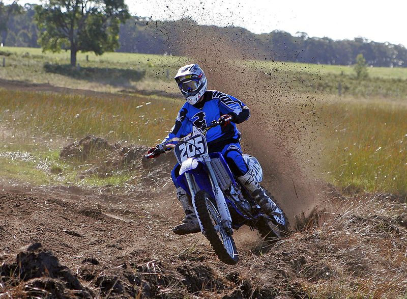 Soubor:MotoX racing03 edit.jpg