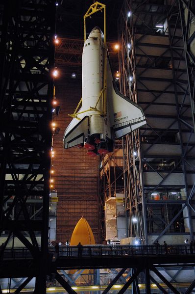 Soubor:STS-116 Stacking.jpg