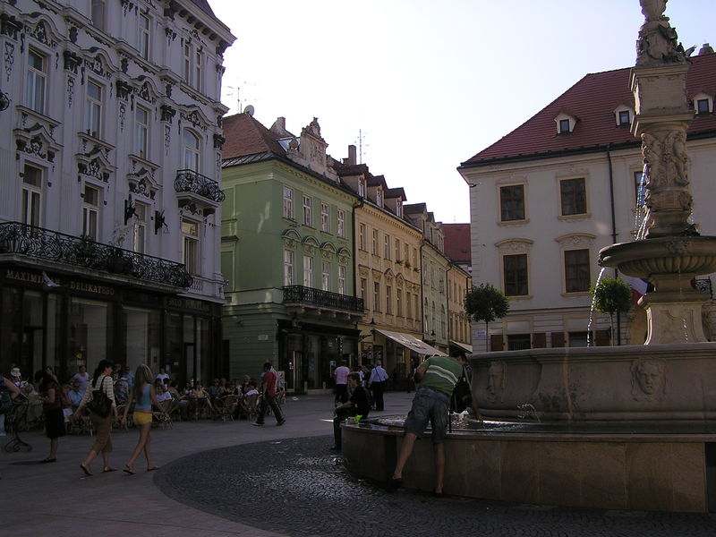 Soubor:BRATISLAVA715.jpg