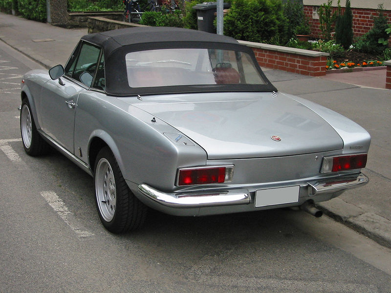 Soubor:Fiat 124 sp h sst.jpg