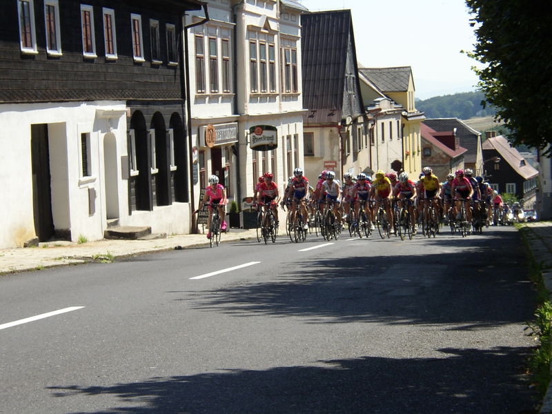 Soubor:Tour de Feminin Jiřetín.JPG