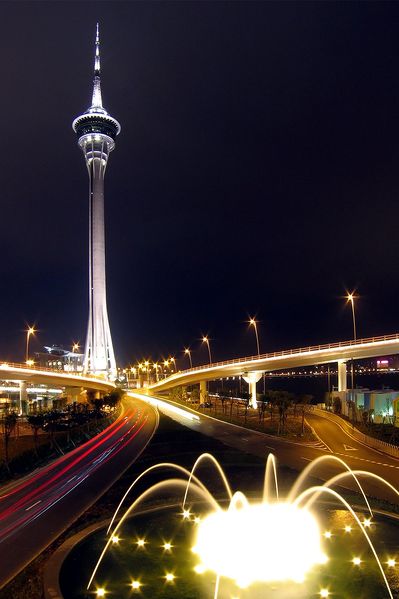 Soubor:Nightview of mtower.jpg