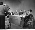 Bundesarchiv B 145 Bild-F001105-0002, Fernsehstudio Köln, Journalistengespräch Saarfrage.jpg