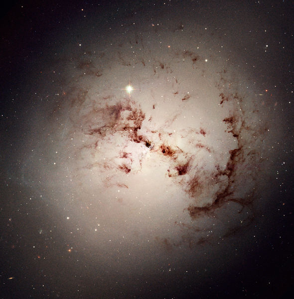 Soubor:Ngc1316 hst.jpg