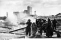 Bundesarchiv Bild 101I-218-0529-07, Russland-Süd, Stalingrad, Geschützstellung.jpg